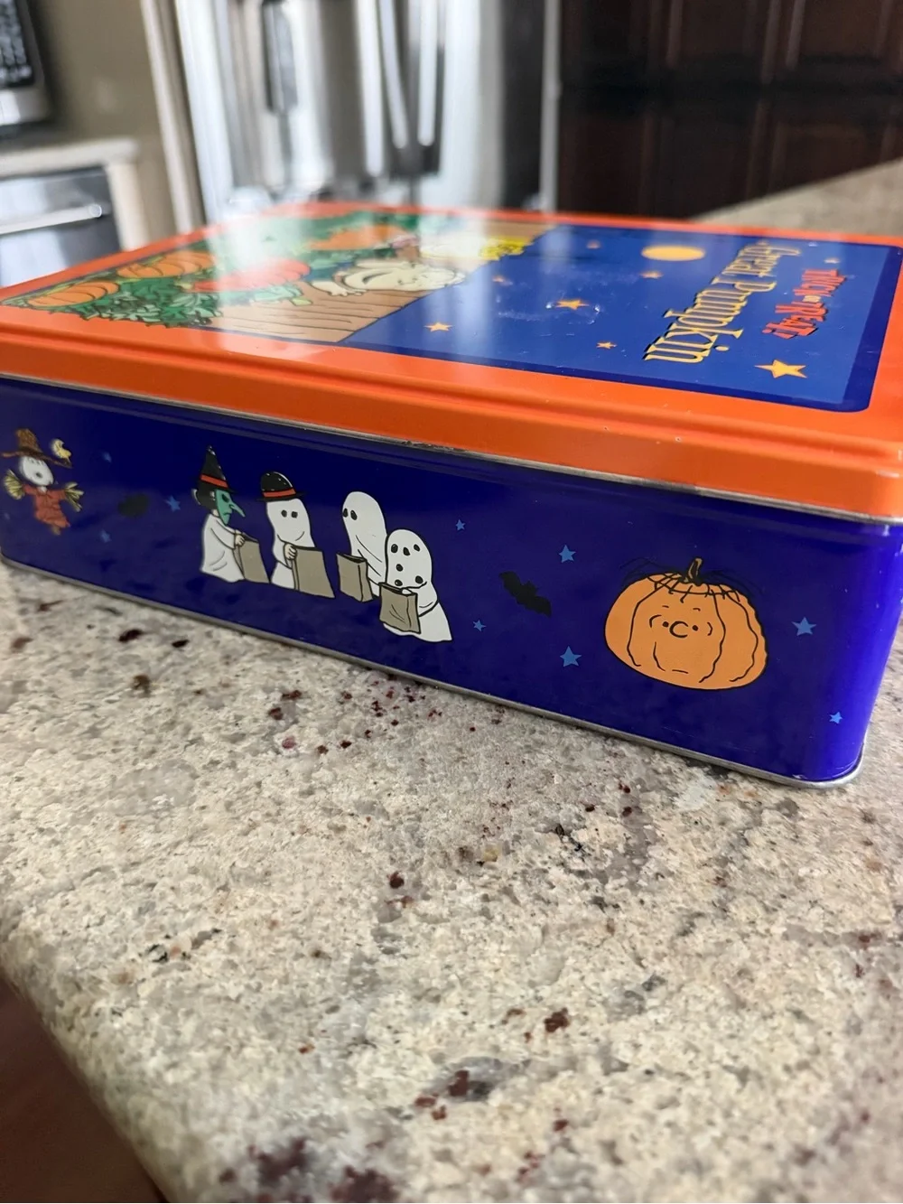 Vintage 1999 Collectible Peanuts Great Pumpkin Orange & Blue Tin